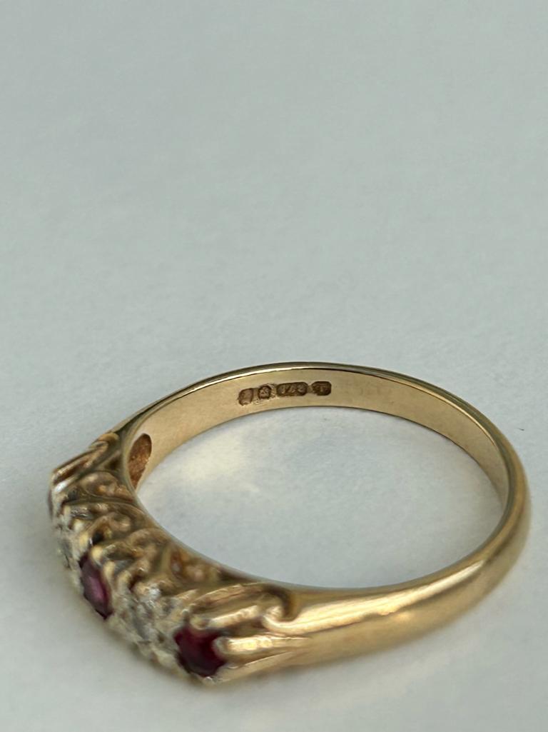 Ruby and Diamond 5 Stone Ring in Yellow Gold - Image 6 of 8