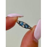 Antique 18ct Yellow Gold and Sapphire Diamond 3 Stone Ring