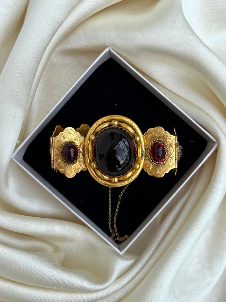 Antique Chunky Cabochon Garnet Bracelet - Image 4 of 5