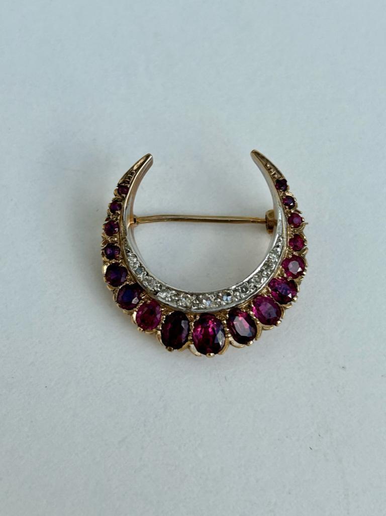 Ruby and Diamond Double Row Crescent Brooch in Gold - Image 4 of 7