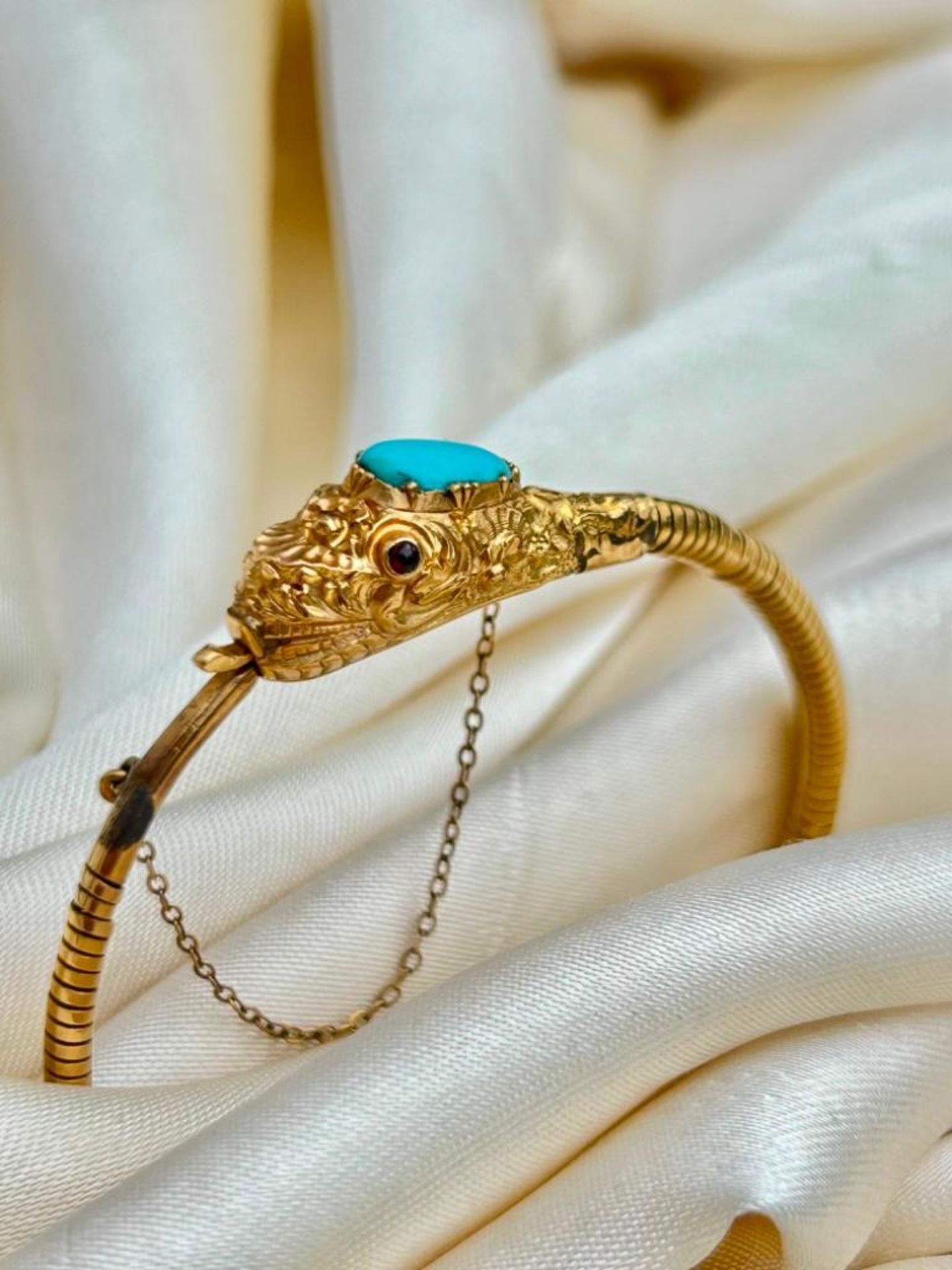 Antique 18ct Yellow Gold Snake Bangle with Turquoise Head in Box - Image 4 of 12