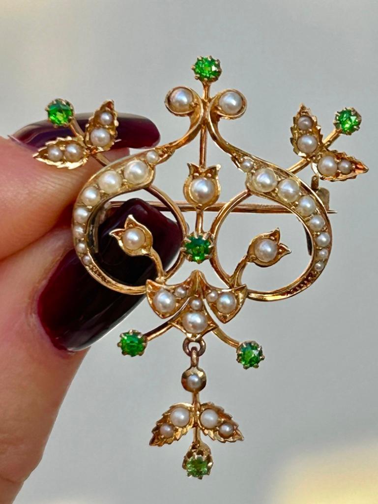 Antique Boxed Rare Demantoid Garnet and Pearl 15ct Gold Drop Brooch - Image 7 of 7