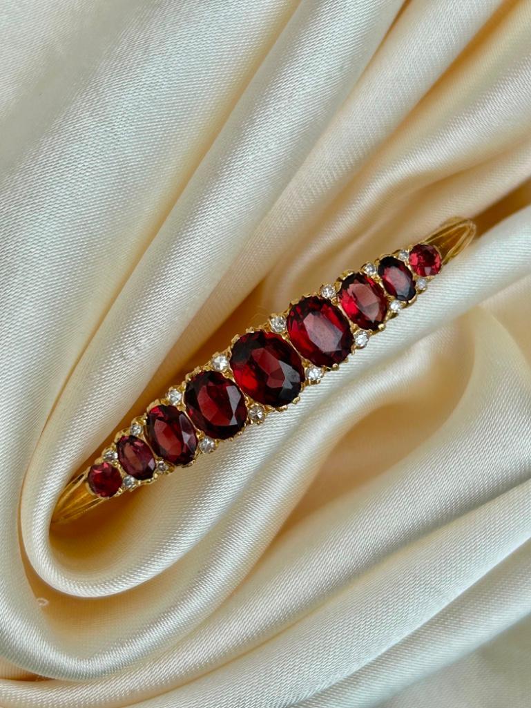 Antique Boxed 18ct Gold Tourmaline and Diamond Bangle