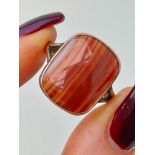 Chunky 9ct Yellow Gold Agate Signet Style Ring
