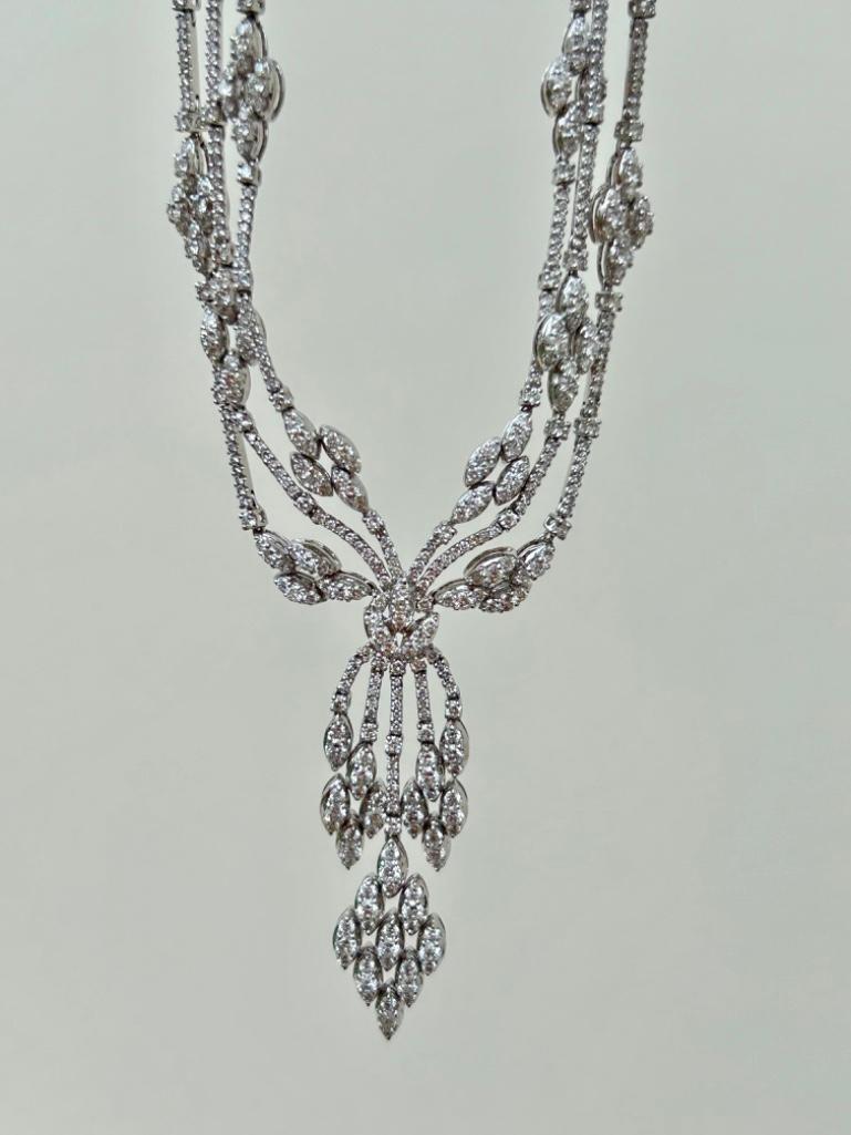 18ct White Gold and 10 Carat Plus Diamond Necklace - Bild 14 aus 14