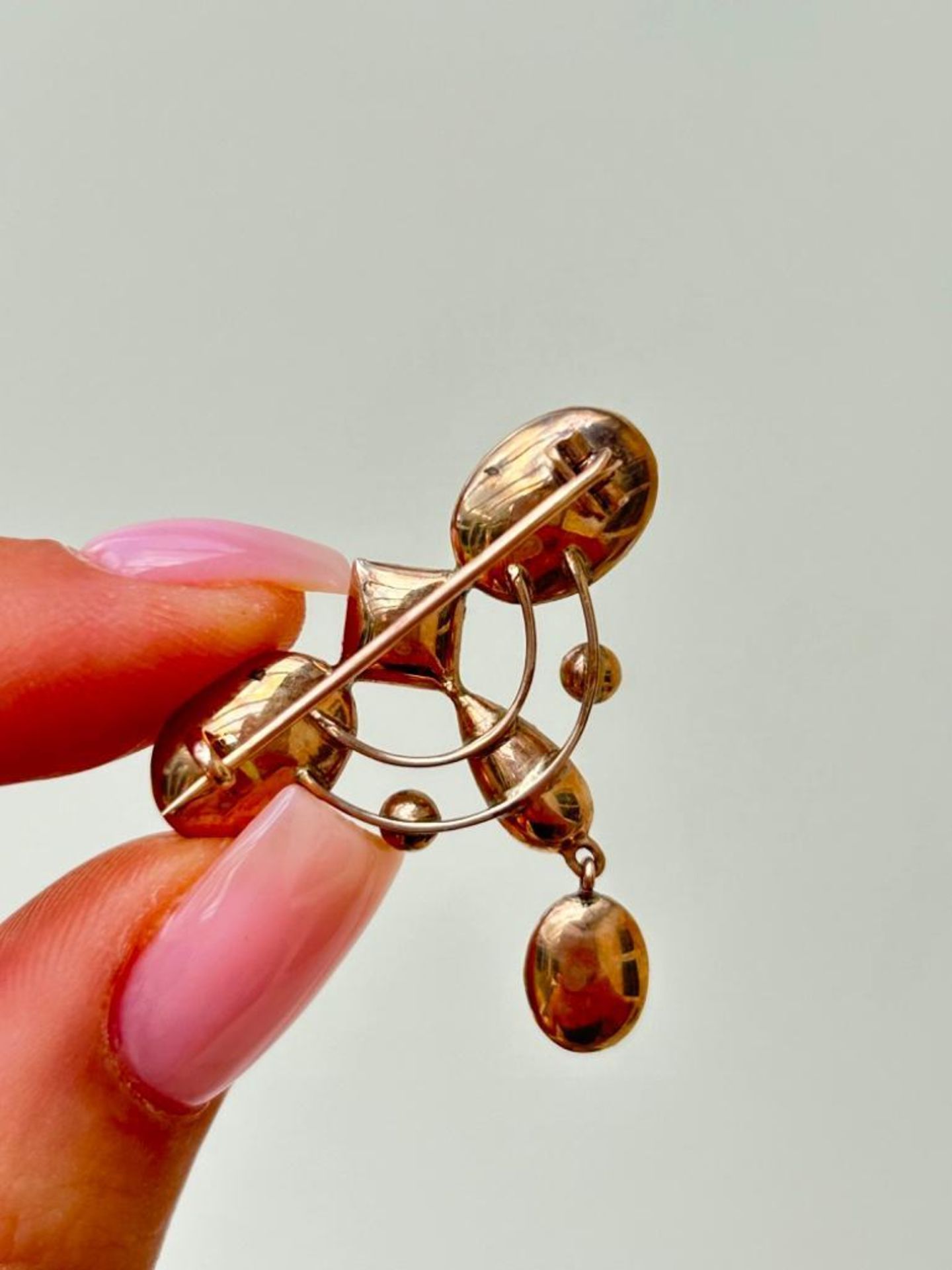 Antique Gold Flat Cut Garnet Brooch - Image 4 of 4