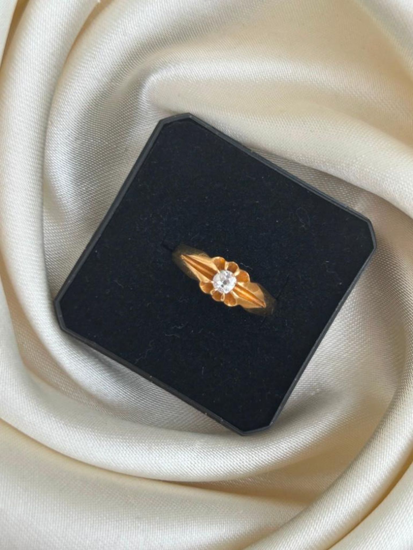 Antique 18ct Yellow Gold Diamond Belcher Ring - Image 5 of 7