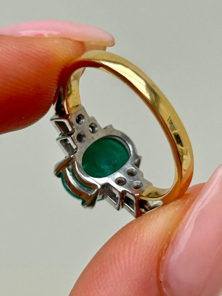 18ct Yellow Gold Cabochon Emerald and Diamond Ring - Bild 4 aus 7