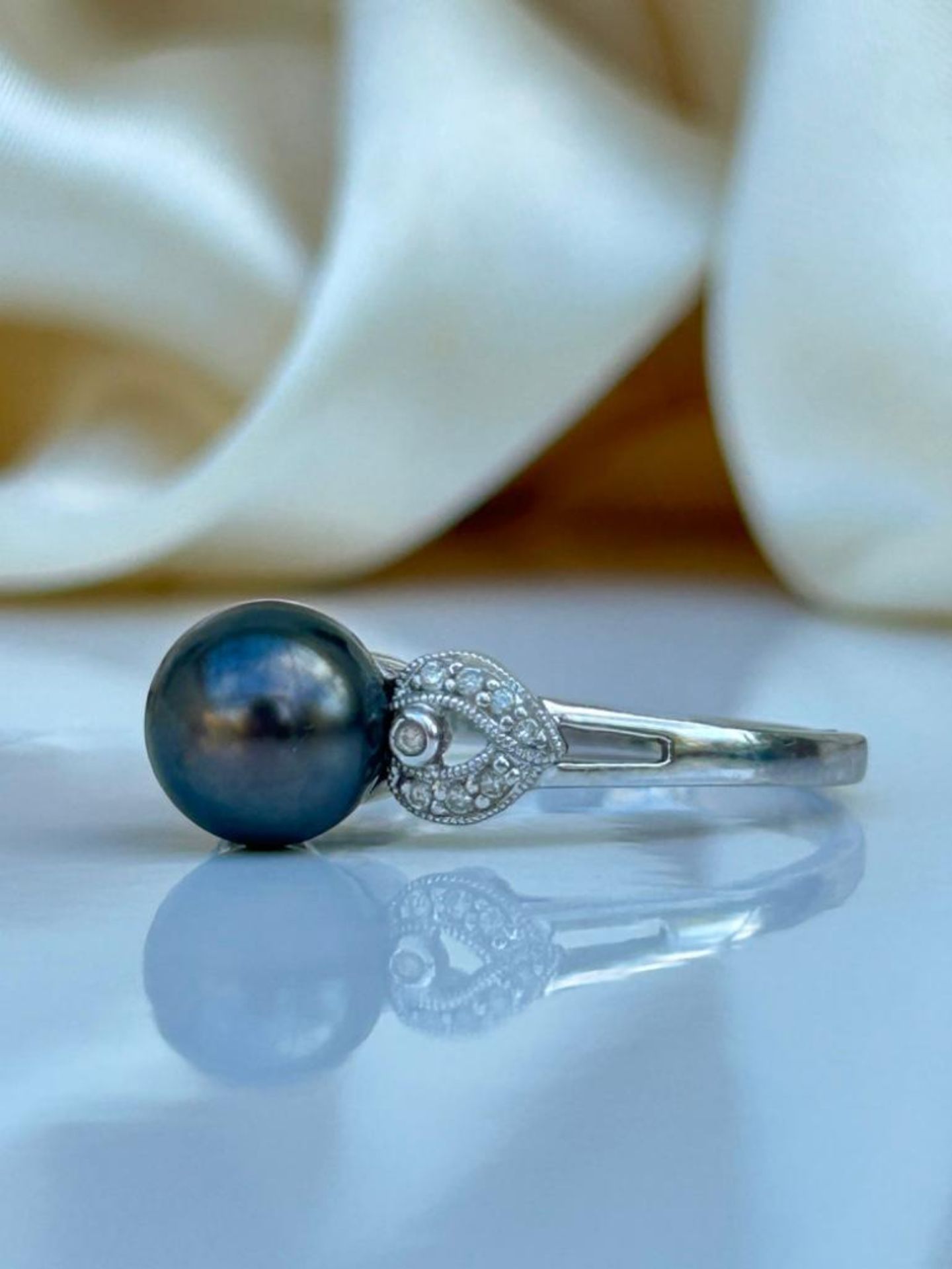 14ct White Gold South Sea Pearl and Diamond Ring - Image 2 of 9