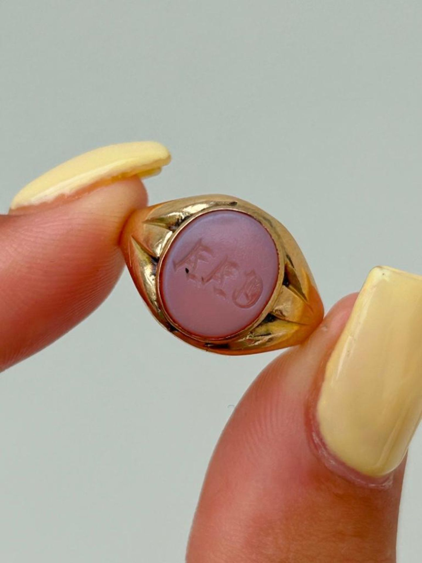 Antique 15ct Yellow Gold Carved Sardonyx Signet Ring