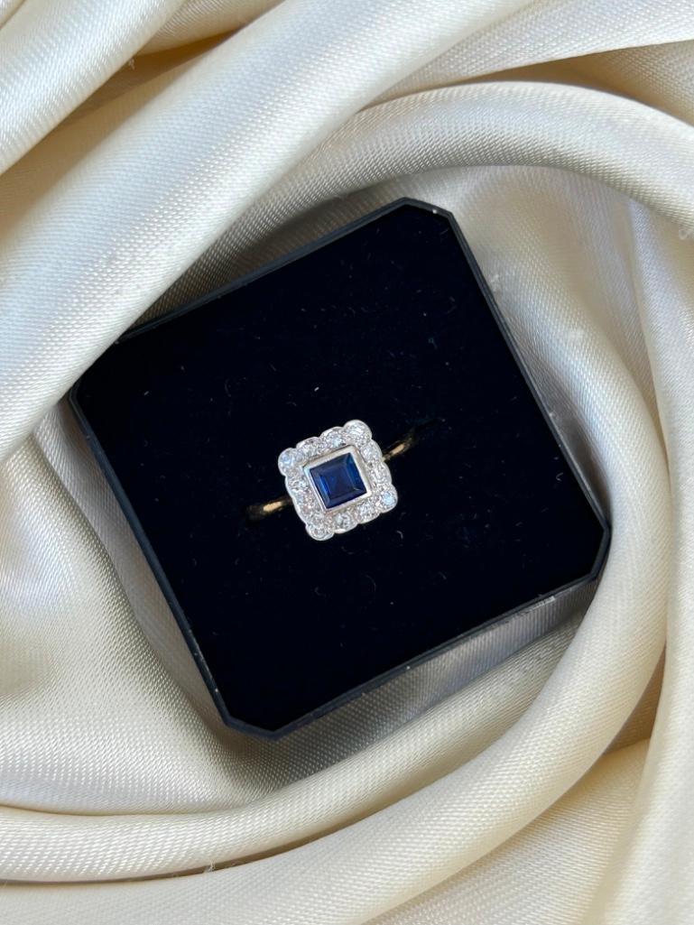 Sweet Antique Sapphire and Diamond Square Ring in 18ct Yellow Gold - Image 5 of 6