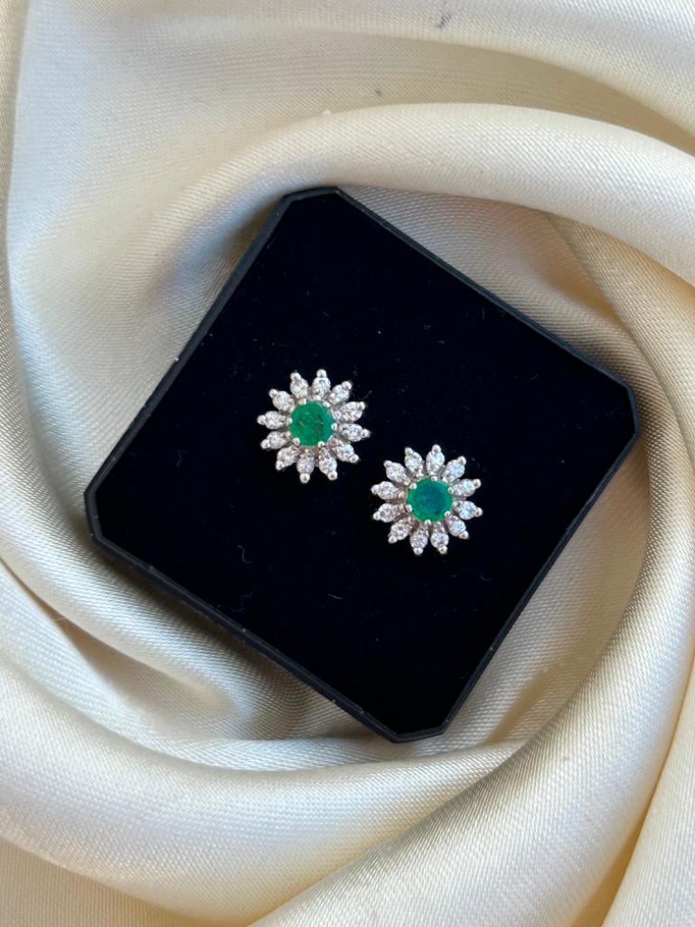 Outstanding 18ct White Gold Emerald and Diamond Flower Large Cluster Earrings - Image 7 of 7