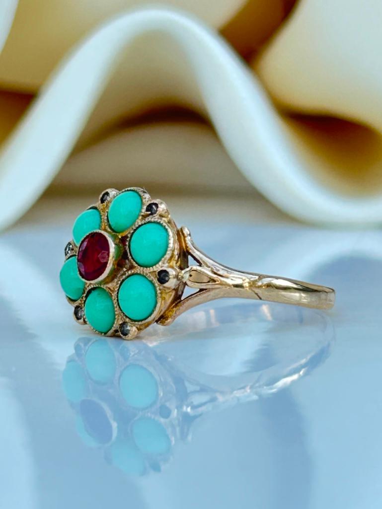 9ct Yellow Gold Turquoise and Garnet Flower Ring - Image 6 of 8