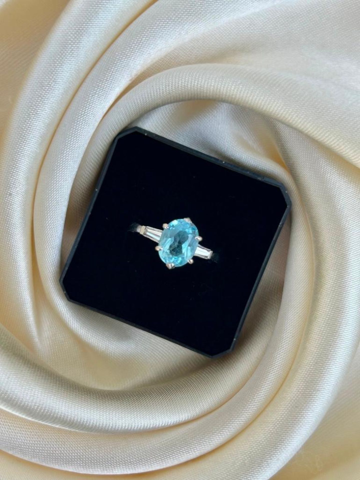 Platinum Blue Topaz and Diamond Ring - Image 4 of 7