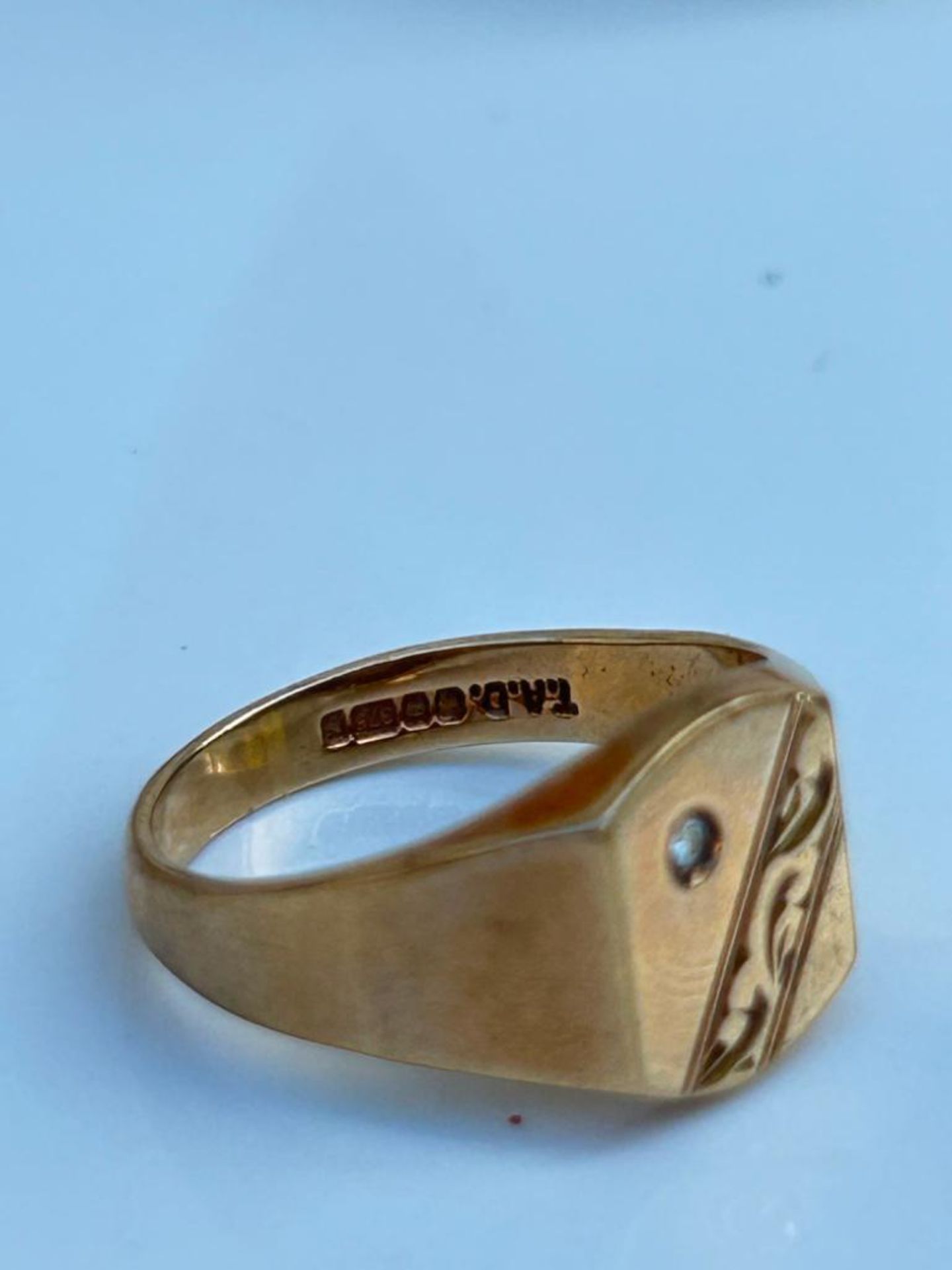 Vintage Diamond Gold Signet Ring - Image 5 of 7