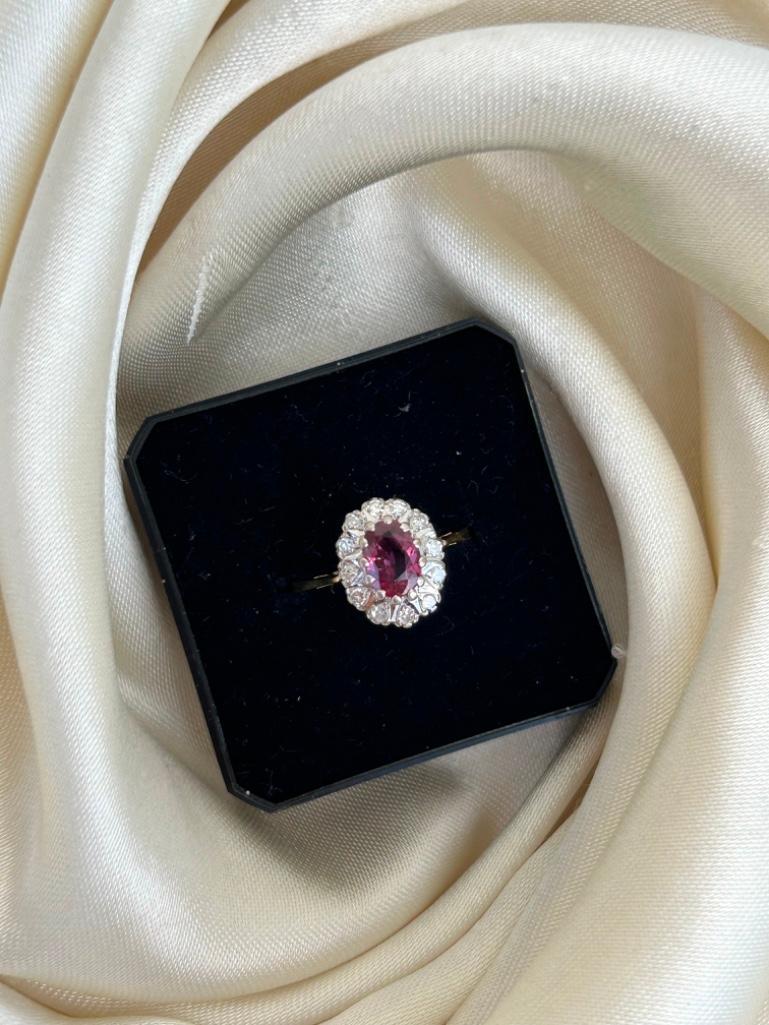 18ct Yellow Gold Ruby and Diamond Cluster Ring - Image 9 of 9