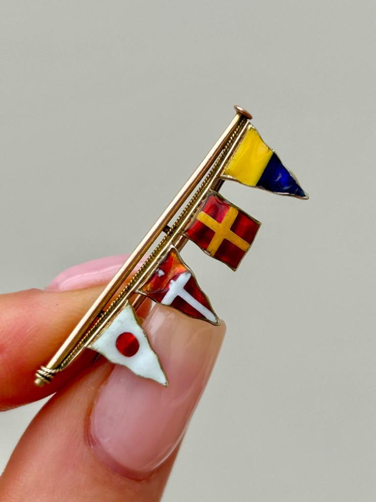 Amazing 9ct Yellow Gold Enamel Multi Flags Brooch - Image 4 of 6