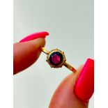 Antique 9ct Gold Garnet Ring