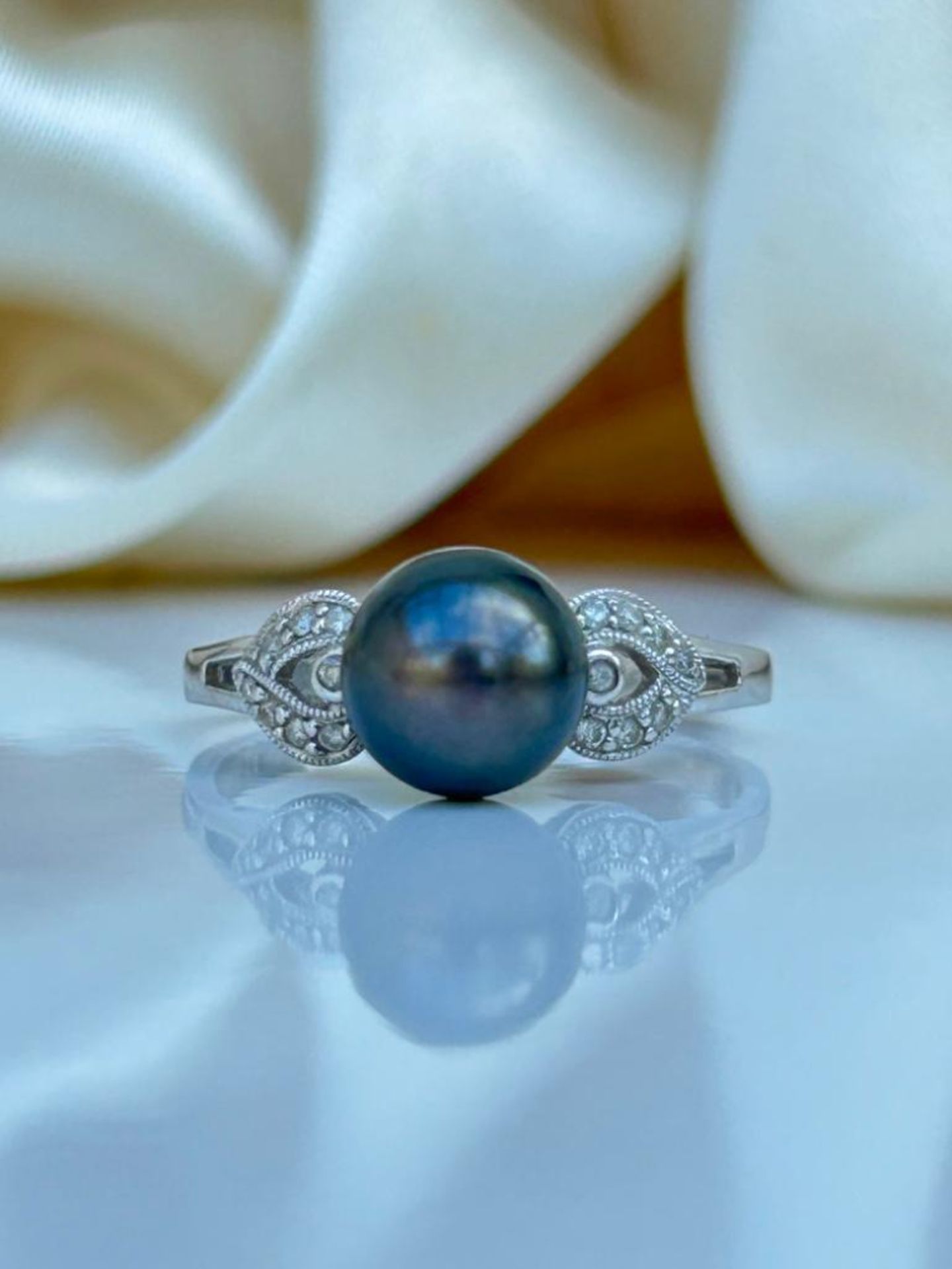 14ct White Gold South Sea Pearl and Diamond Ring