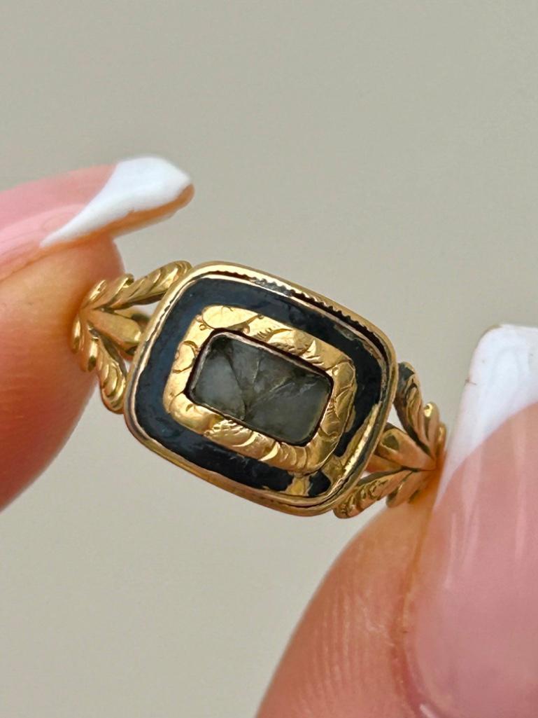 Antique c1827 18ct Yellow Gold Enamel Mourning Band Ring - Image 3 of 7