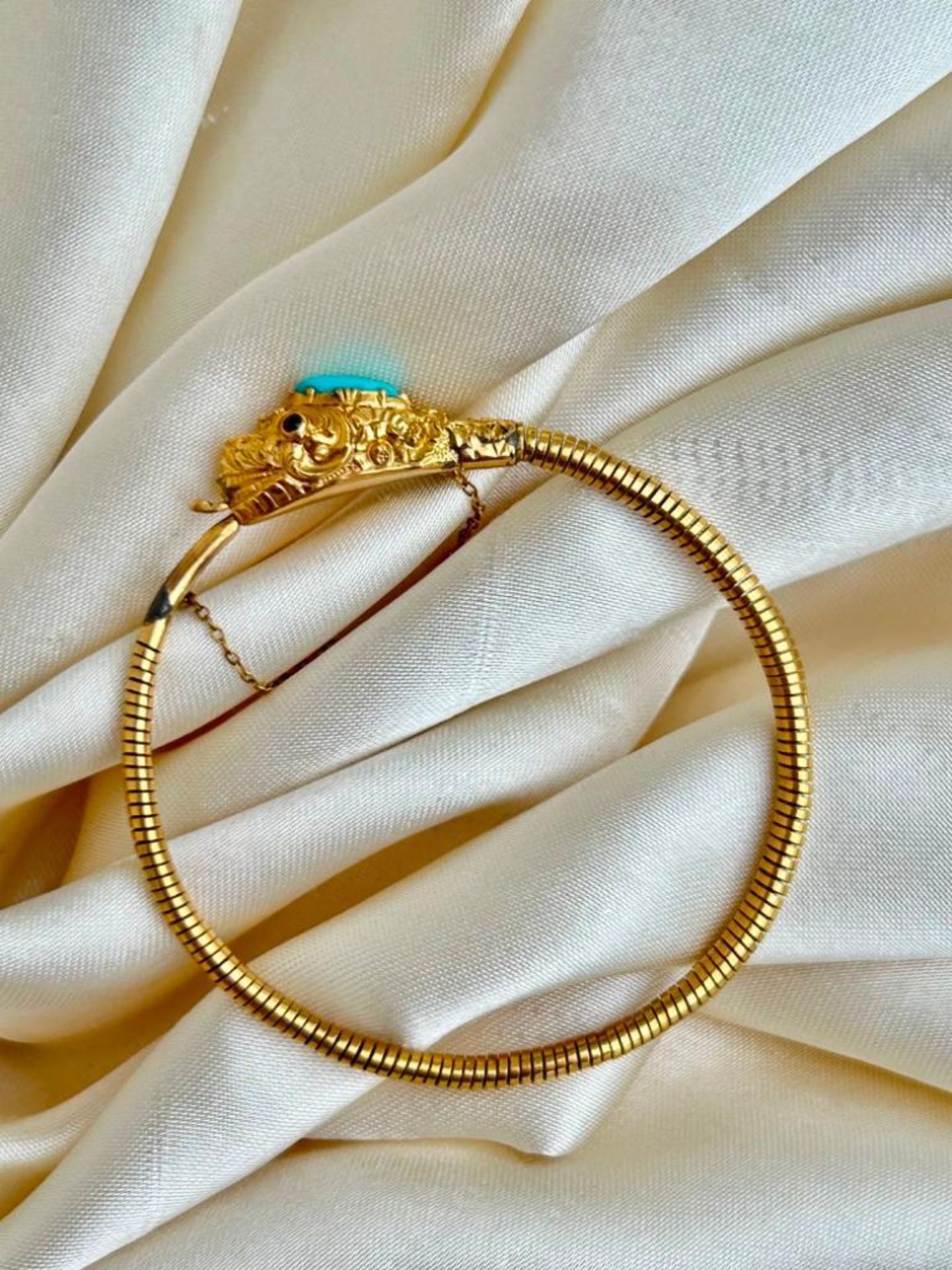 Antique 18ct Yellow Gold Snake Bangle with Turquoise Head in Box - Image 7 of 12