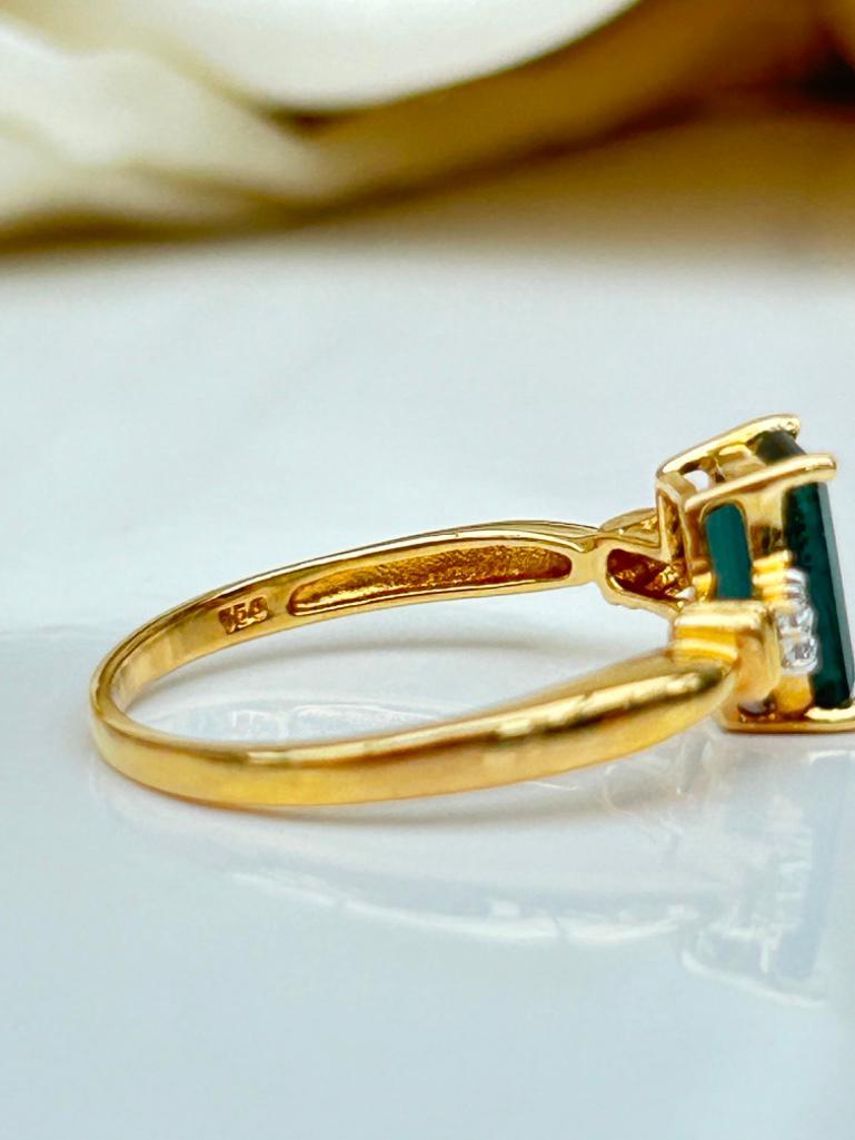 Vintage 18ct Yellow Gold 1.30ct Green Tourmaline and Diamond Ring - Image 6 of 8