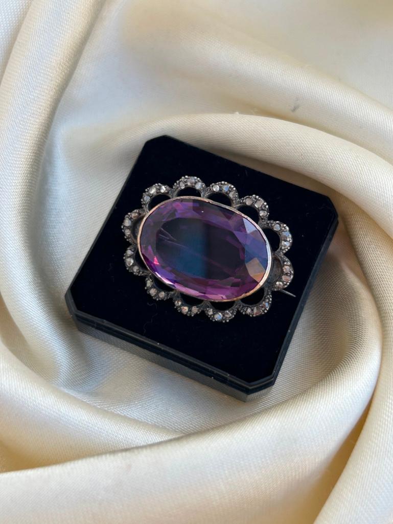 Chunky Antique 19ct Amethyst and Rose Cut Diamond Pretty Brooch in Gold - Image 2 of 7