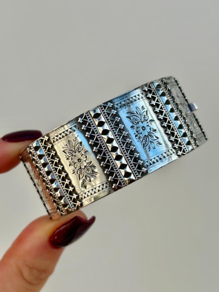 Chunky Antique Silver Bangle Bracelet - Image 6 of 7