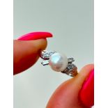 Vintage 18ct White Gold Pearl and Diamond Twist Ring
