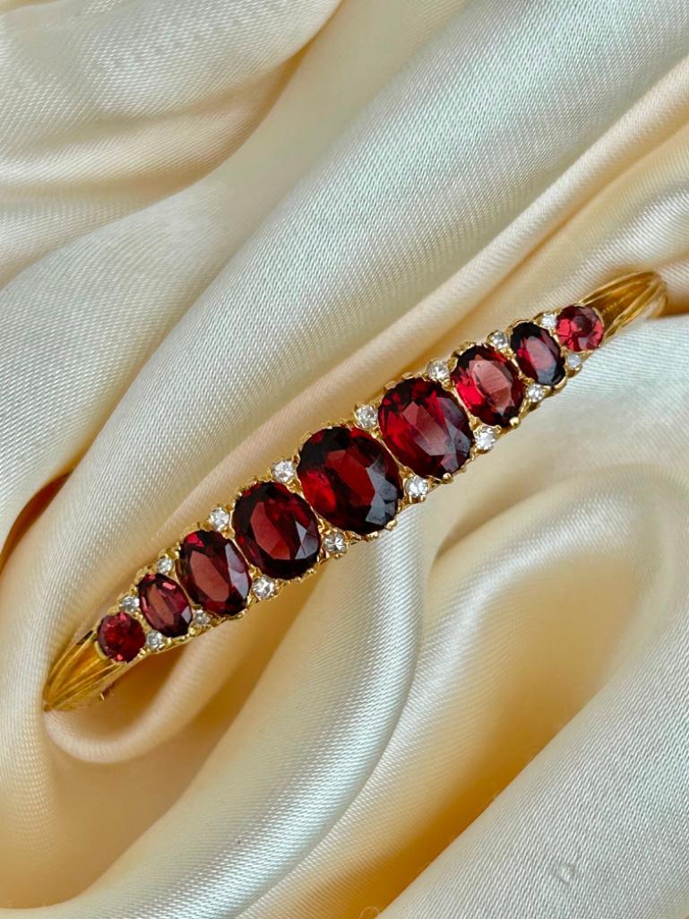 Antique Boxed 18ct Gold Tourmaline and Diamond Bangle - Image 10 of 10