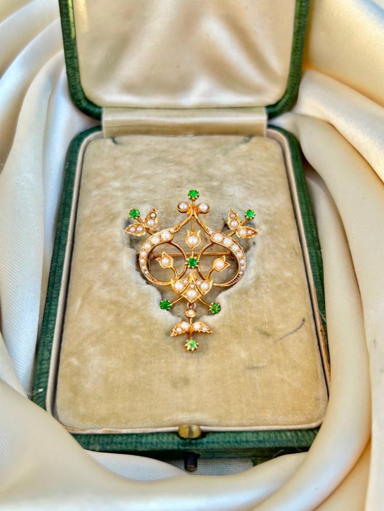 Antique Boxed Rare Demantoid Garnet and Pearl 15ct Gold Drop Brooch - Image 2 of 7