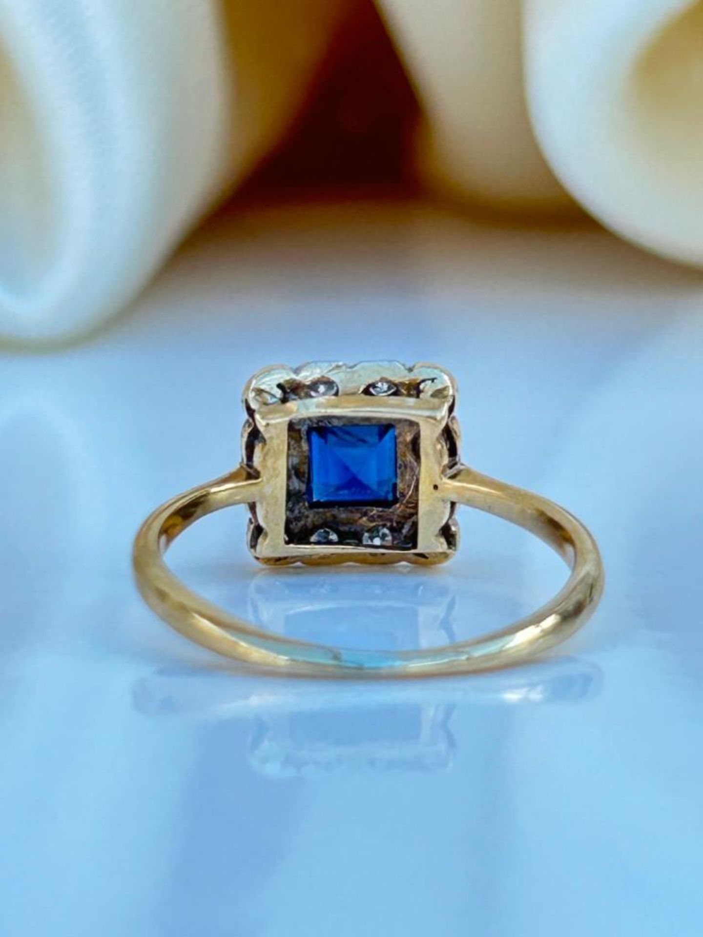 Sweet Antique Sapphire and Diamond Square Ring in 18ct Yellow Gold - Image 6 of 6