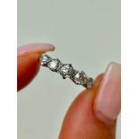 Wonderful Diamond 5 Stone Ring Approx 1 Carat in 18ct Gold and Platinum