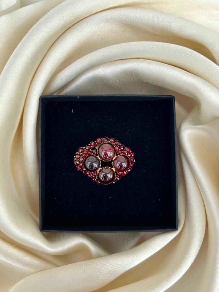 Chunky Cabochon Garnet Antique Brooch - Image 4 of 5