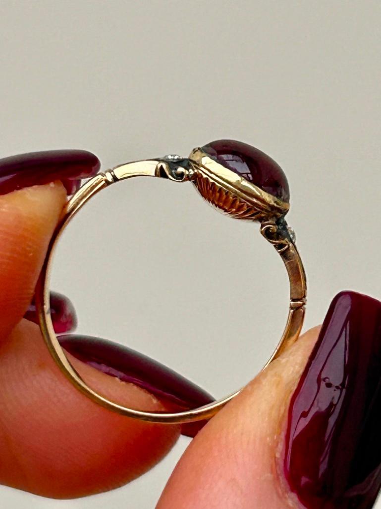 Georgian Cabochon Garnet and Diamond Ring in Gold - Image 9 of 11