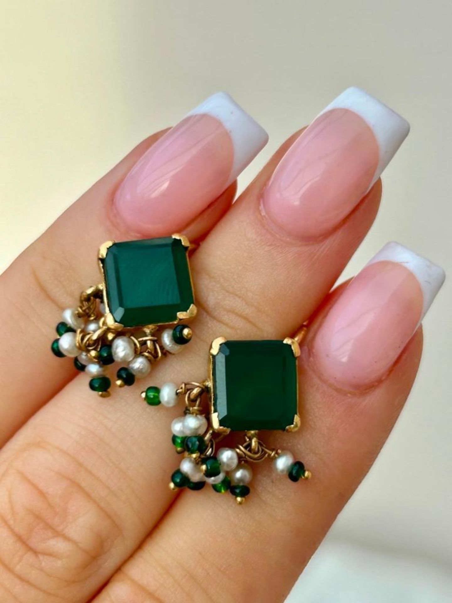 18ct yellow gold chrysoprase and pearl Earrings