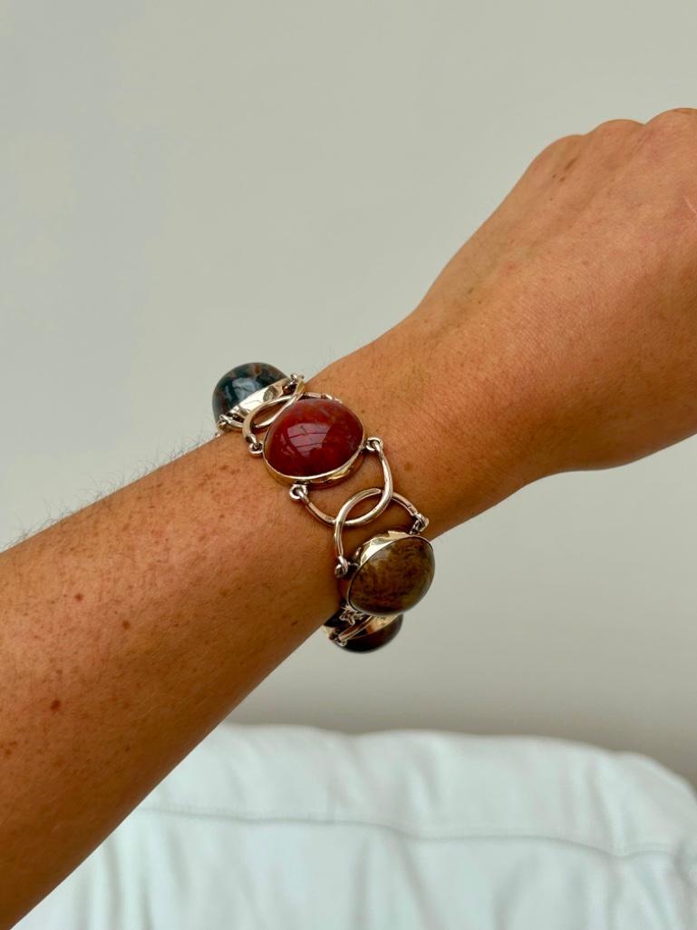 Chunky Antique Agate Bracelet - Image 4 of 10