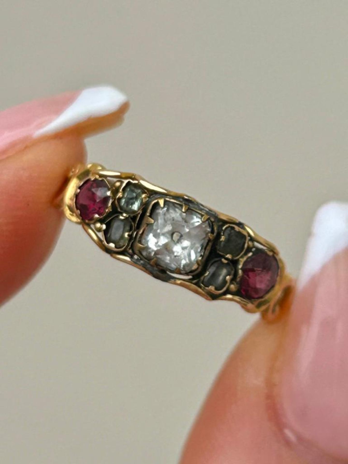 Antique Gemstone Ring in Gold - Image 2 of 7