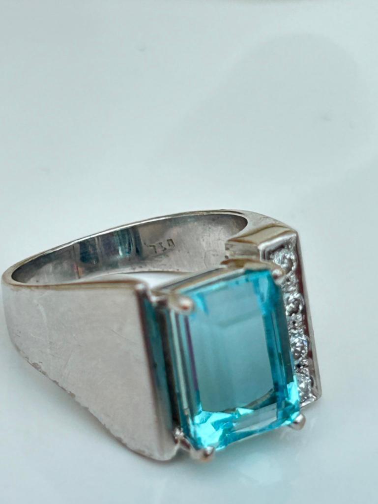Amazing Modernistic Aquamarine and Diamond Ring in Chunky White Gold - Image 9 of 12