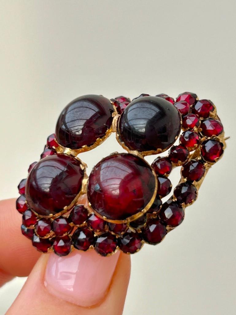 Chunky Cabochon Garnet Antique Brooch - Image 3 of 5