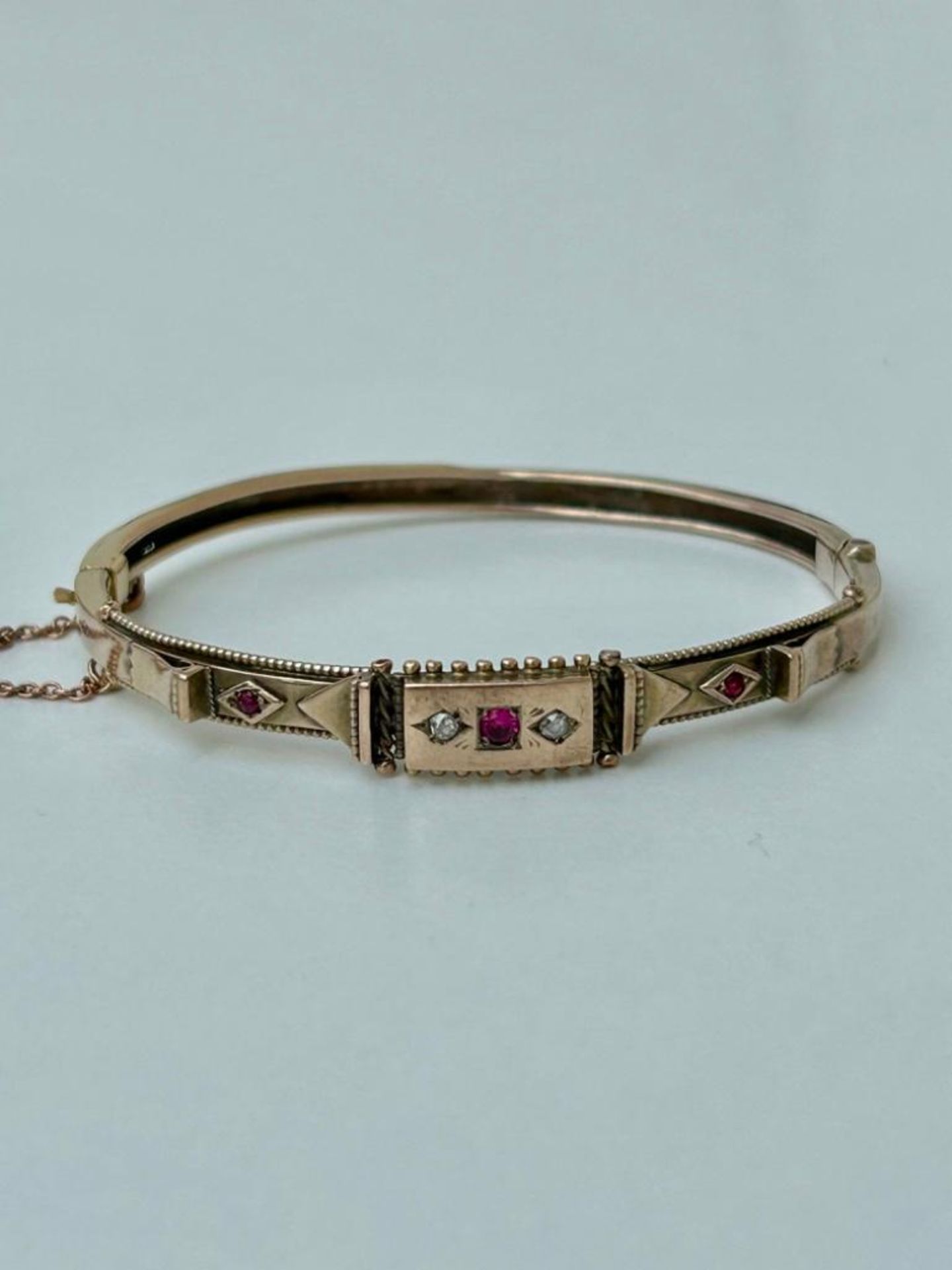 Wonderful Antique Yellow Gold Gemset Bangle Bracelet - Image 2 of 6