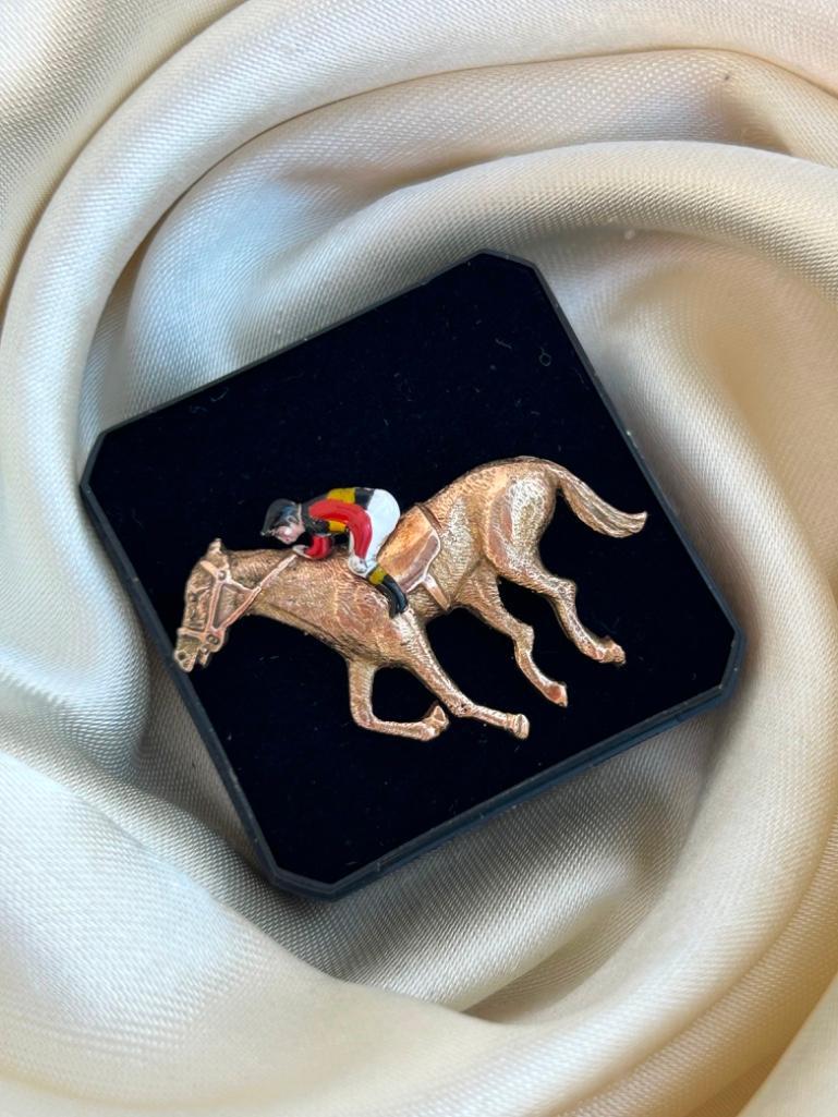 C&F 9ct Yellow Gold and Enamel Horse and Jockey Brooch - Image 3 of 4