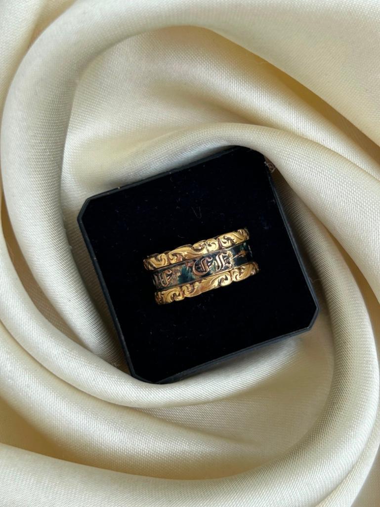 Antique 18ct Yellow Gold Black Enamel Mourning Band with Inscription - Image 5 of 8