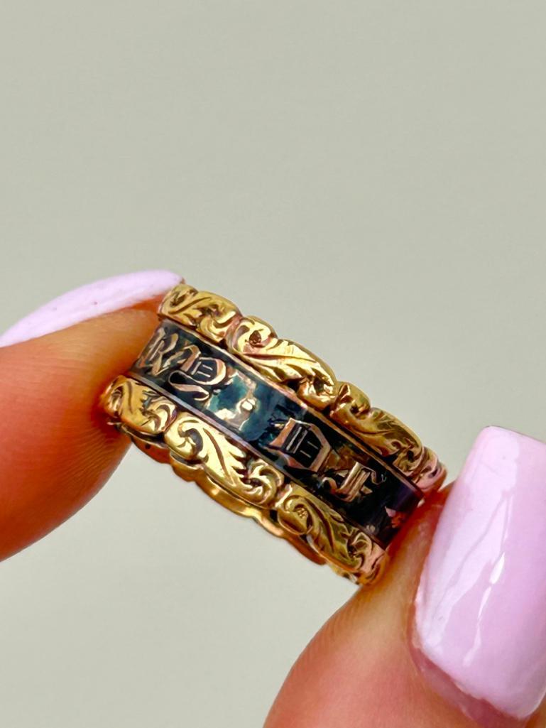 Antique 18ct Yellow Gold Black Enamel Mourning Band with Inscription - Image 2 of 8