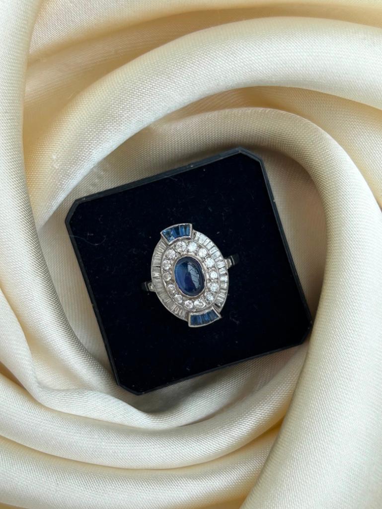 Antique Art Deco Cabochon Sapphire and Diamond Cluster Ring in Platinum - Image 3 of 5