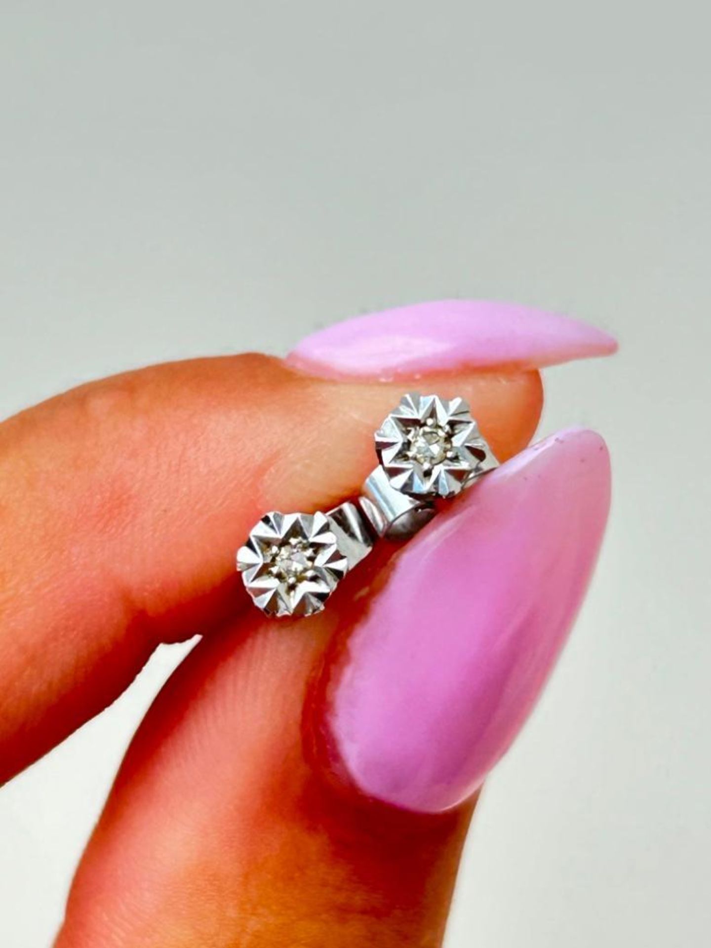 Vintage 9ct White Gold Diamond Stud Earrings