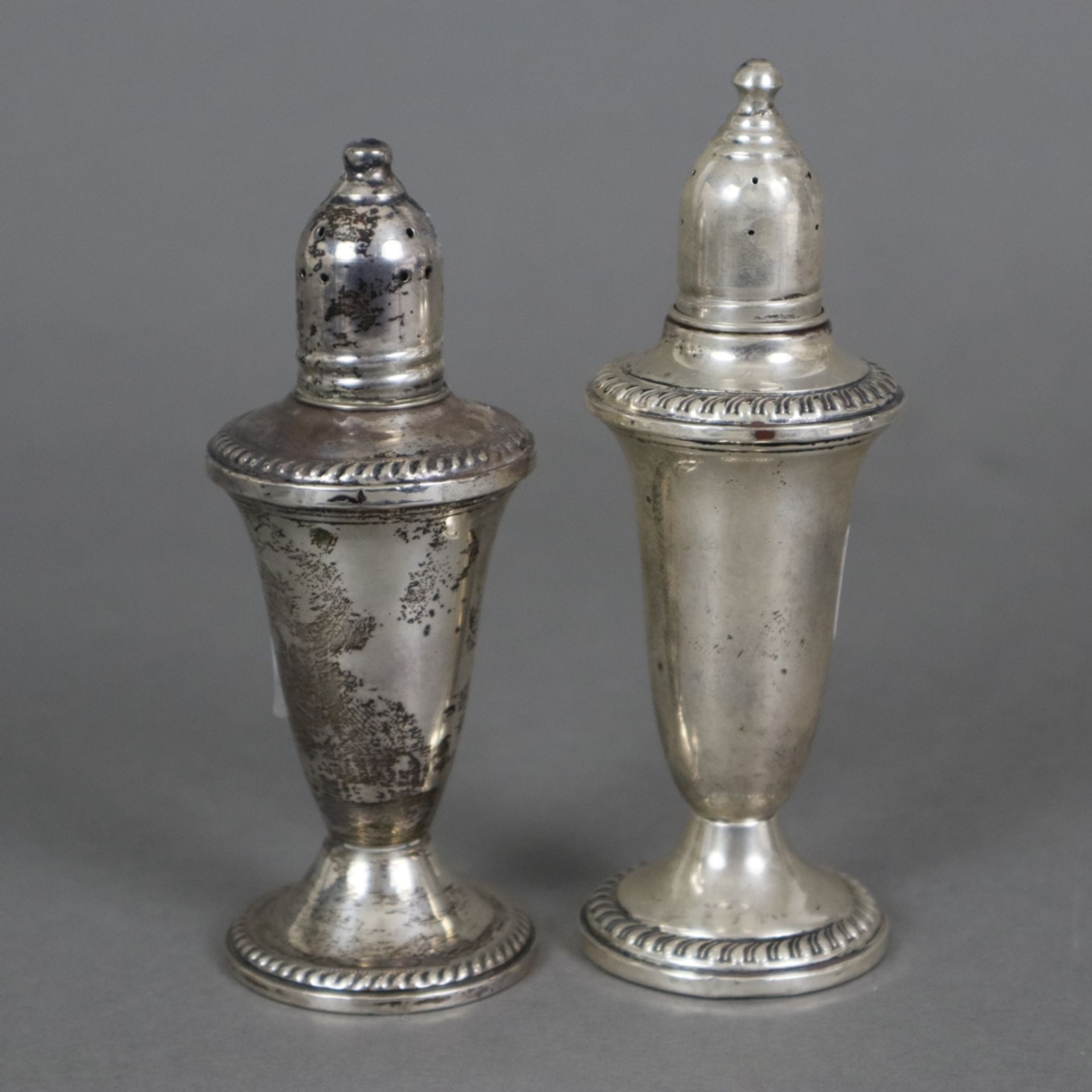 Konvolut Salz- und Pfefferstreuer - 20. Jh., Sterling Silber, 5 Stück, balusterförmiger Korpus (1 F - Bild 4 aus 10
