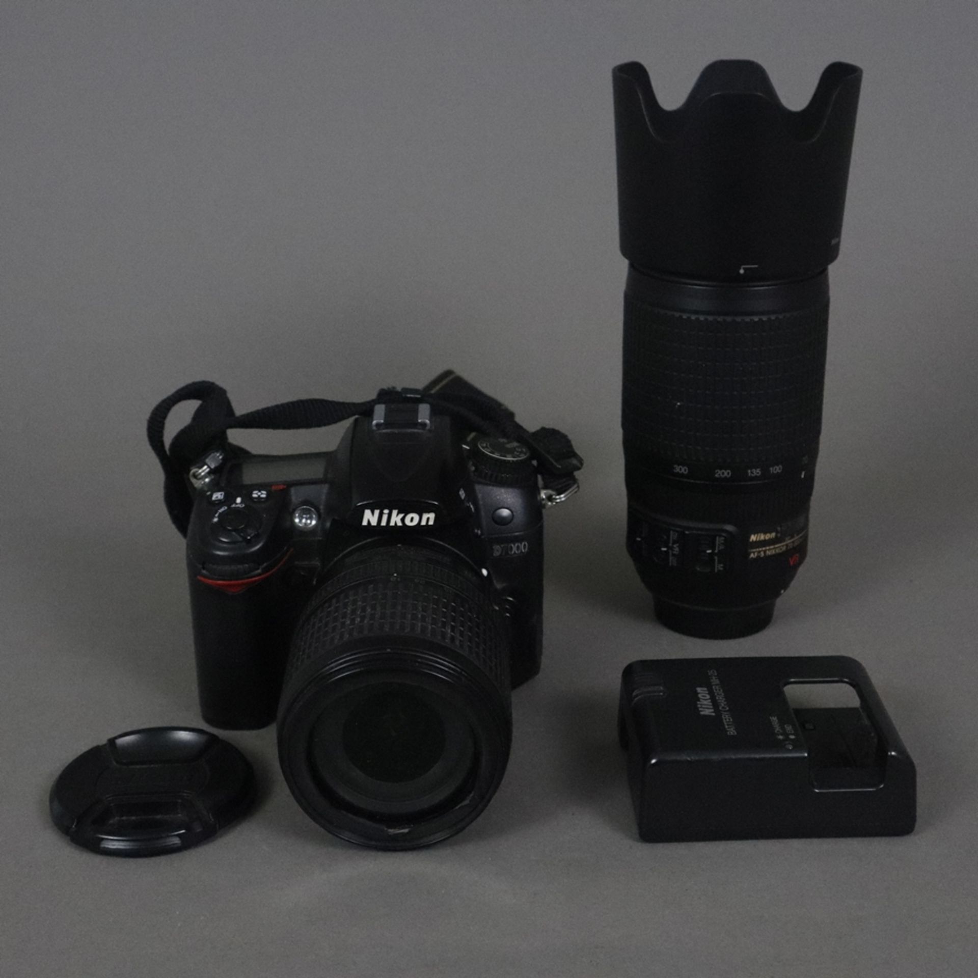 Nikon D7000 SLR-Digitalkamera - 16 Megapixel, 39 AF-Punkte, LiveView, Full-HD-Video, mit Objektiven