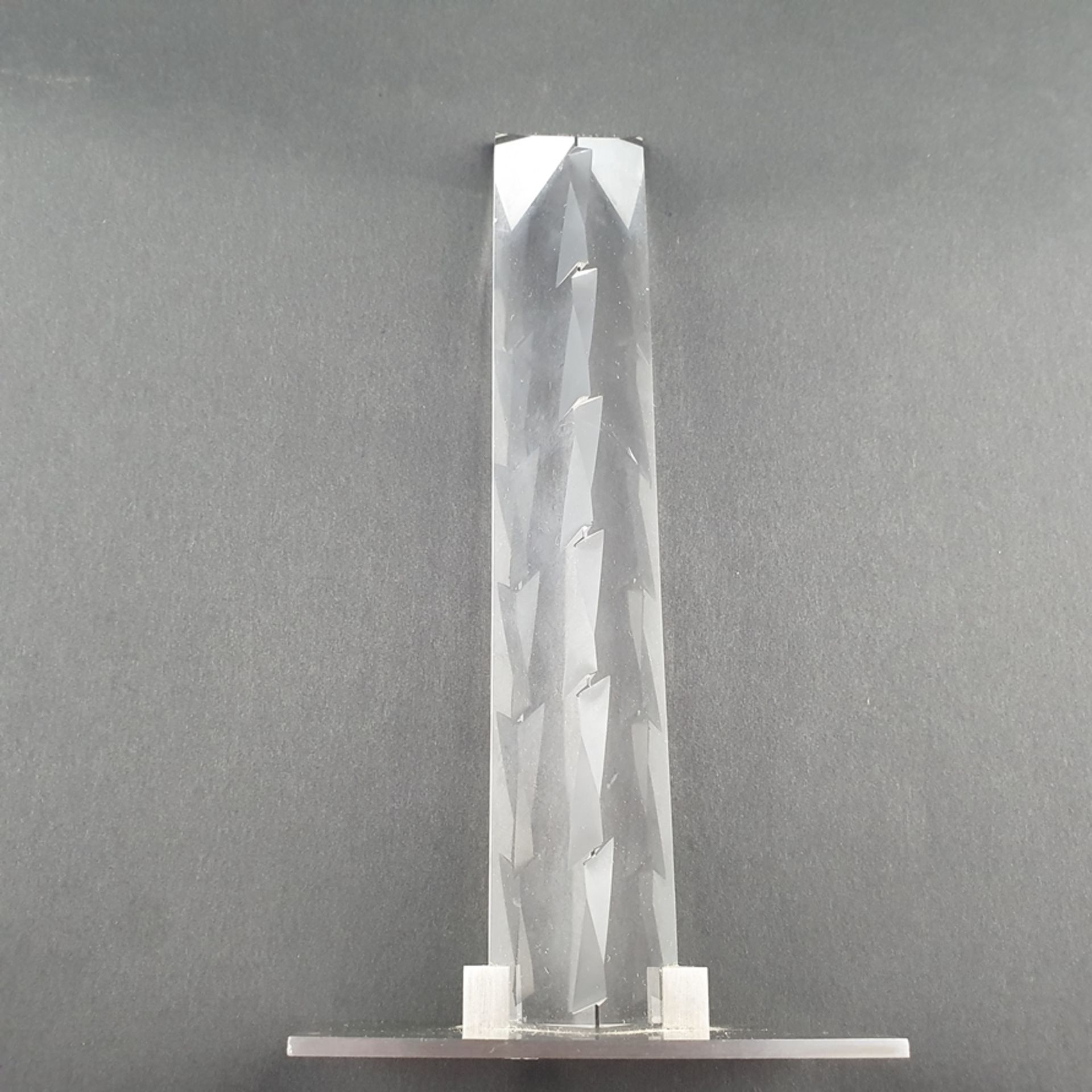 Bergkristall-Skulptur - ATELIER MUNSTEINER, Stipshausen (nahe Idar-Oberstein), Bergkristallmonolith - Image 2 of 10