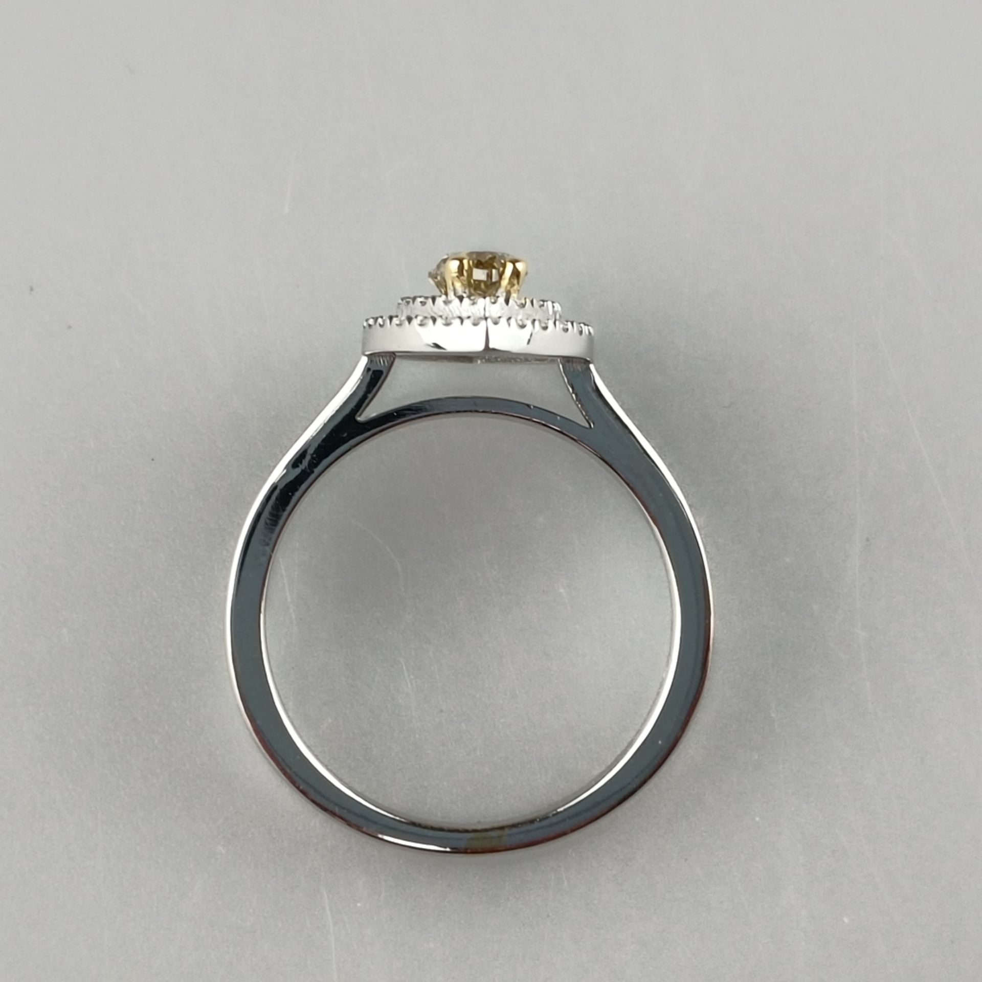 Marquise-Ring mit farbigem Diamant von über ½ Karat- Weißgold 750/000 (18K), zentraler Diamant im M - Image 5 of 7